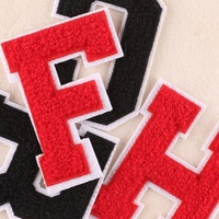 Personnaliser les accessoires de vêtement de 8cm, broderie à repasser sur des patchs de lettres Chenille