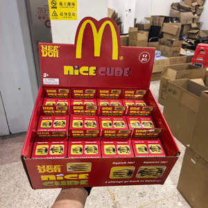 Nouveauté : Cube sensoriel anti-stress Schylling Squishy Fast Food Nice Cube en TPR à presser - Product Image 4