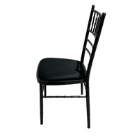 Chaise empilable en métal noir Chiavari pour hôtel, fête, banquet, salle d'événements, mariage
