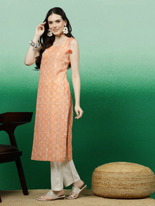 Kurta Rama Kurtis au design attrayant pour femme, classique, pour le bureau ou les occasions décontractées, en coton pur imprimé, couleur pêche, coupe droite. - Product Image 3