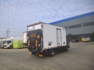 Camion <span class=keywords><strong>frigorifique</strong></span> <span class=keywords><strong>léger</strong></span> Foton d'<span class=keywords><strong>occasion</strong></span> ou neuf 131 CV 4x2 6 roues - Product Image 4