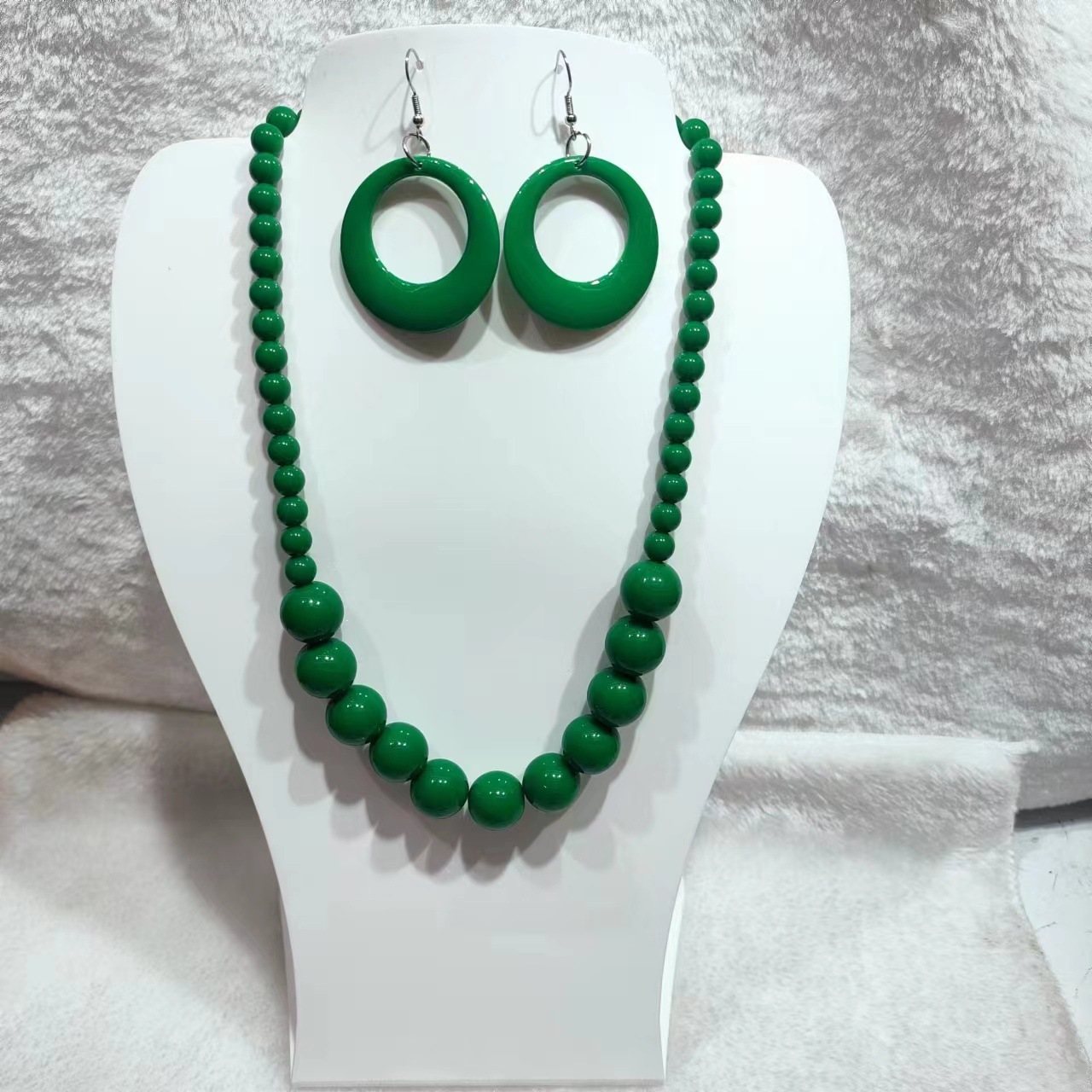 dark green