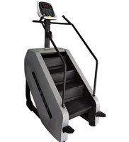 Stepmill Commercial Électrique pour la Cardiothérapie en Salle de Sport, avec 3 Consoles Optionnelles et Capacité de Charge Élevée