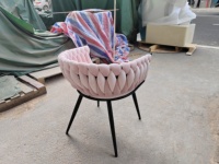 Chaise de salle à manger stable en velours tressé avec pieds en métal noir, fauteuil d'appoint moderne pour salons, restaurants et cafés