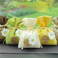 Sachet d'aromathérapie désodorisant pour la maison et la voiture, parfum de tissu pour armoire, pendentif de parfum automobile avancé à évaporation naturelle