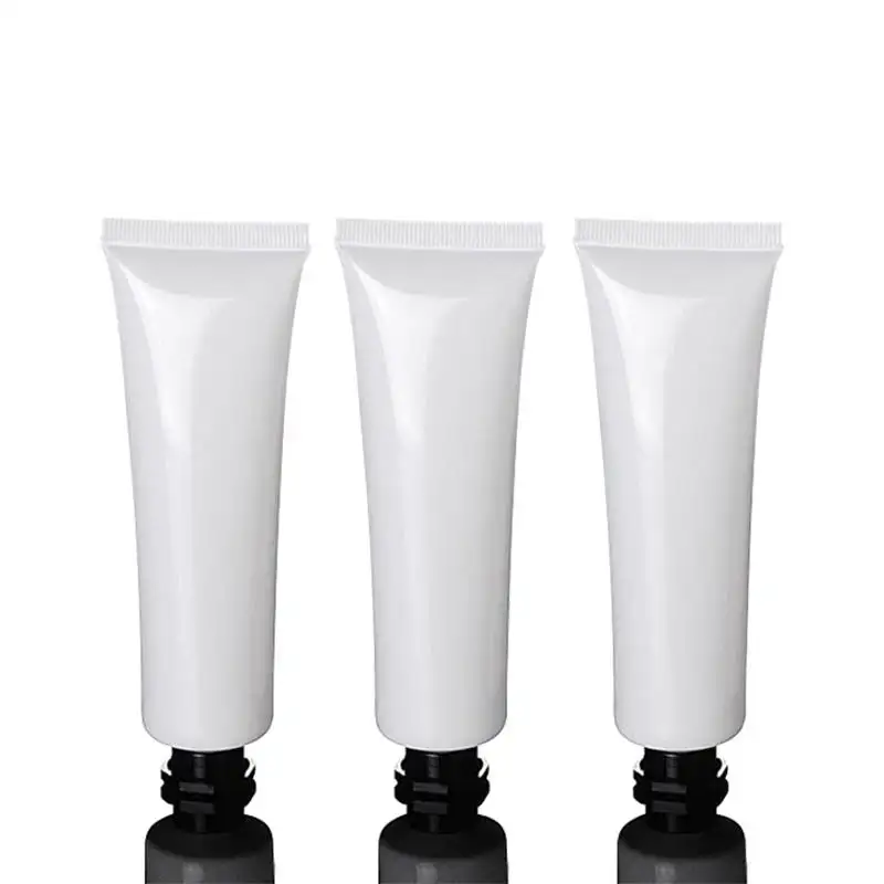 Confezione cosmetica tubi di plastica bianchi 50ml per detergente viso e crema mani