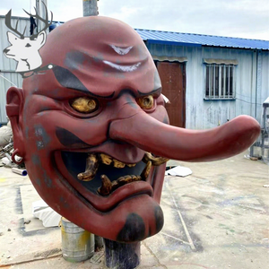 Grande Statue de Monstre Personnalisée en Fibre de Verre Rouge avec Masque à Long Nez pour Décoration Extérieure - Product Image 1