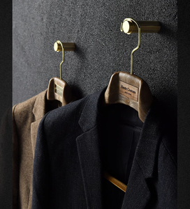 <span class=keywords><strong>Cintres</strong></span> Non-Glissants Noirs Personnalisés en <span class=keywords><strong>Plastique</strong></span> pour Costumes d'Hôtel et Magasins de Vêtements en Gros Lavinia - Product Image 6