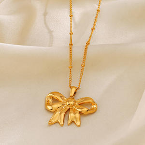 Alto pulido Irregular Bowknot colgante collar venta al por mayor China proveedor diseñador exquisito Bowknot encanto collar - Product Image 3