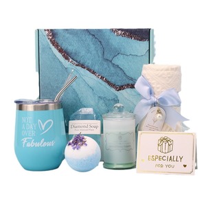 Canasta de Regalo Spa Relajante de Lavanda, Kit de Cuidado Personal para Mujer con Vaso, Vela y Bomba de Baño, para Cumpleaños, Día de la Madre, Regalo de Agradecimiento - Product Image 2