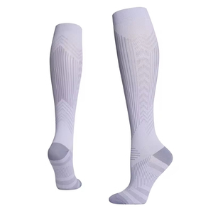 Wholesale Custom Extreme Fit Men's Extra Long Tube Sports <b>Running</b> Reflective <b>Compression</b> <b>Socks</b> for Men - Product Image 4