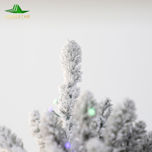 Árbol de Navidad Artificial con Luces LED Multicolor, Base Metálica Resistente, Ideal para Decoración con Temática de País de las Maravillas Invernal - Product Image 6