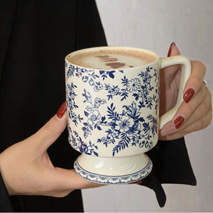 Taza de Cerámica de Porcelana Azul y Blanca Moderna de Gran Capacidad, Apta para Lavavajillas y Microondas, para Desayuno, Leche y Café, Venta al por Mayor de Fábrica DZ - Product Image 1