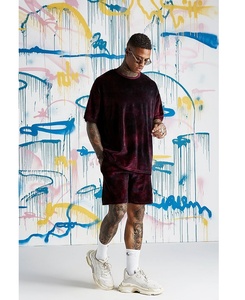 Conjunto de camisetas y pantalones cortos para hombre, conjunto de camisa y pantalón corto de terciopelo personalizado con logo, 2 uds. - Product Image 1