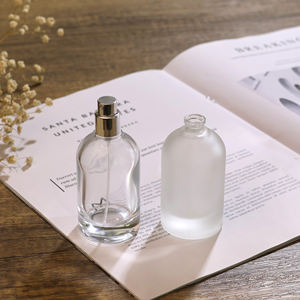 Boîte avec logo personnalisé Flacon de parfum de 30ml Couleur ambre claire 50ml 100ml Flacon de parfum en verre à sertir - Product Image 3