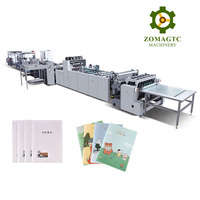 Machine entièrement automatique pour la fabrication de cahiers d'exercices scolaires, avec impression de lignures, reliure et couverture souple, pour papier A4