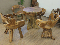 Mesa redonda de teca con abalorio rústico con forma orgánica, acabado desgastado y base de tronco de árbol, juego de comedor de teca para exteriores, juego de muebles de patio