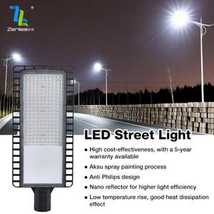 ไฟถนน LED SMD คุณภาพพรีเมียม กันน้ำระดับ IP66 สำหรับภายนอกอาคาร  วัสดุอะลูมิเนียมหล่อขึ้นรูป  กำลังไฟ 50w 100w 150w 200w - Product Image 2