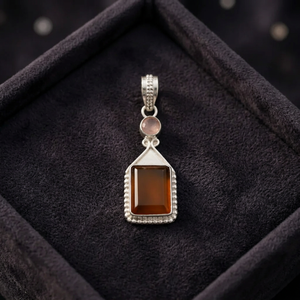 Colgante de Plata 925 con Baño de Oro Rosa y Platino para Mujer con Piedra Preciosa de Cornalina Chapada en Rodio, Joyería Chapada en Rodio - Product Image 1