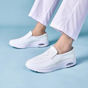 <span class=keywords><strong>Scarpe</strong></span> <span class=keywords><strong>da</strong></span> uomo in vera pelle con suole morbide antiscivolo comode <span class=keywords><strong>scarpe</strong></span> <span class=keywords><strong>da</strong></span> lavoro per medici all'ingrosso - Product Image 2