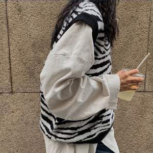 Giacca da donna senza maniche con motivo Zebra per <span class=keywords><strong>Cardigan</strong></span> Chic dal Design ampio e Versatile primavera e autunno - Product Image 6