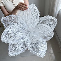 Décor de fond géant en dentelle avec fleurs et papillons pour mariages, événements, vitrines, aménagements commerciaux, scènes événementielles et salles de diffusion en direct