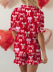 Conjunto de Pijama de 2 Piezas para Mujer Dear-Lover al por Mayor, Camiseta de Manga Corta con Estampado de Lazo Rojo Dulce y Pantalones Cortos con Volantes - Product Image 3