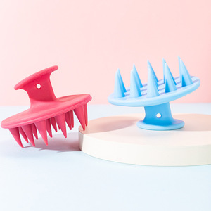 Cepillo de masaje para el cuero cabelludo de silicona suave para limpieza del cuero cabelludo y peinado con cuerda para colgar - Product Image 2