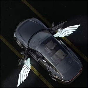Projecteur de porte de voiture sans fil pour BMW avec texture en fibre de carbone et capteur infrarouge, éclairage de bienvenue avec logo, marche/arrêt automatique - Product Image 3