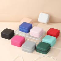 NYY Nouvelle boîte de rangement à bijoux portable en cuir PU, élégante, pour boucles d'oreilles, colliers et bagues, pour filles
