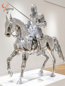 Sculpture d'armure de chevalier médiéval et de cheval de guerre en acier inoxydable, conçue sur mesure, polie à la main, art 3D, objet de collection - Product Image 6