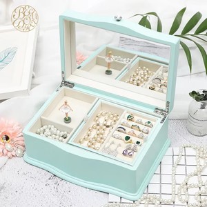 Boîte à bijoux rectangulaire en bois de luxe en cuir PU et velours, avec nom personnalisé, fermeture magnétique, cadeau personnalisé - Product Image 6