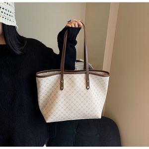 Hot Sale Lady's PU Handbag Large Capacity Leather Tote <b>Bags</b> for Outdoor Travel <b>Working</b> Shopping - Product Image 3