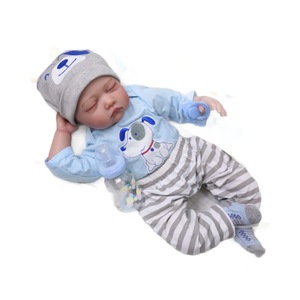 Muñeca Bebé Reborn Realista de Vinilo Suave 2026 con Ropa Removible y Cambiable, Juguete de Simulación para Niños, Juego de Disfraces - Product Image 6