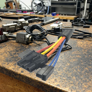 トラックトレーラー成形3プロングピグテールハーネス銅導体PVC断熱ストップターンテールブレーキバックアップ光配線ハーネス - Product Image 5