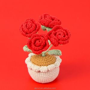 Maceta de Flores de Rosa Tejida a Crochet, 4 Cabezas, Lana Artificial, para Decoración del Tablero del Auto, para Graduación, Día del Padre, Pascua - Product Image 3