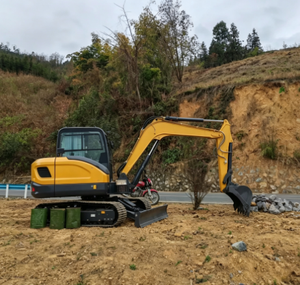 Excavadora Compacta de Orugas de 6 Toneladas de Alto Rendimiento, Nueva de Fábrica, Directa de Fábrica, Confiable, Modelo XE60G PRO, con Motor de Alta Eficiencia y PLC - Product Image 4