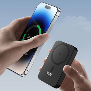 DR03XPM Batterie externe magnétique puissante 20000mAh 10000mAh avec charge sans fil 15W et charge filaire 22.5W, certifiée 3C et design fin - Product Image 1