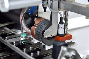 Machine de pliage et de rainurage automatique de papier <span class=keywords><strong>A0</strong></span> A1 A2, <span class=keywords><strong>plieuse</strong></span> de papier industrielle à grande vitesse pour le traitement des dépliants, des brochures et des instructions - Product Image 2