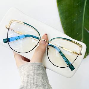 Kacamata Anti sinar biru optik wanita, kacamata mata <span class=keywords><strong>Titanium</strong></span> padat dan TR90 bingkai dengan mata kucing Aloi warna Patchwork 2025 - Product Image 6