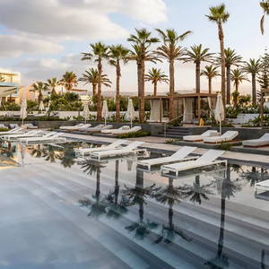 Tumbonas de Exterior con Mesa Lateral, Tumbonas de Metal para Jardín, Piscina, Resort, Hotel, Muebles Comerciales - Product Image 4