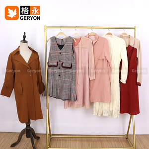 Blazers <span class=keywords><strong>Vintage</strong></span> Ligeros de Otoño para Mujer, Chaquetas de Tweed, Fardos de Ropa de <span class=keywords><strong>Segunda</strong></span> <span class=keywords><strong>Mano</strong></span> para Colección de Tiendas de <span class=keywords><strong>Segunda</strong></span> <span class=keywords><strong>Mano</strong></span> - Product Image 4