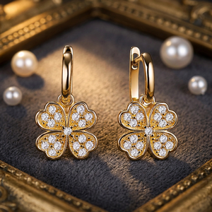 Pendientes de Aro con Trébol de Cuatro Hojas, Plateados en Plata, con Moissanita de Corte Redondo, Diseño de Racimo Colgante, Lujo Blanco - Product Image 5