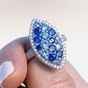 Squisito anello da donna alla moda in rame placcato argento con micro zirconi blu intarsiati - Product Image 1