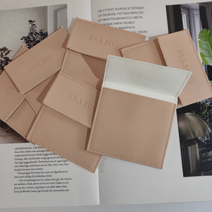 Bolsas de embalaje de joyería de cuero con logotipo personalizado en stock, bolsas de embalaje de joyería con logotipo para pendientes, collares, pulseras - Product Image 3