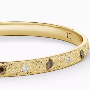 Brazalete talismán en oro amarillo - Product Image 3