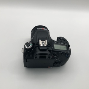 Appareils <span class=keywords><strong>photo</strong></span> <span class=keywords><strong>Canon</strong></span> EOS 80D d'occasion certifiés en gros avec objectif 18-55mm IS, kit 24,2MP, Dual Pixel AF, WiFi, écran tactile – Prix fournisseur d'élite - Product Image 4
