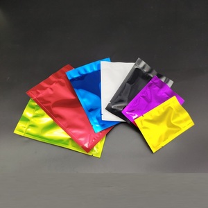 Sac d'emballage <span class=keywords><strong>de</strong></span> masque facial <span class=keywords><strong>blanc</strong></span> en aluminium <span class=keywords><strong>de</strong></span> haute qualité - Product Image 4