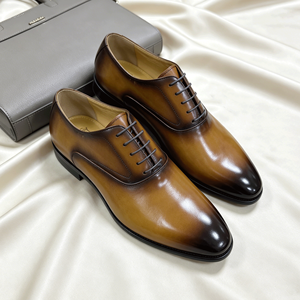 Chaussures Oxford pour hommes de style italien, chaussures habillées en cuir marron clair sur mesure pour hommes, chaussures de mariage d'été pour le marié - Product Image 2