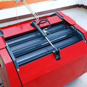 Machine à balles mini <span class=keywords><strong>presse</strong></span> à <span class=keywords><strong>foin</strong></span> <span class=keywords><strong>presse</strong></span> à herbe luzerne machine à balles - Product Image 3